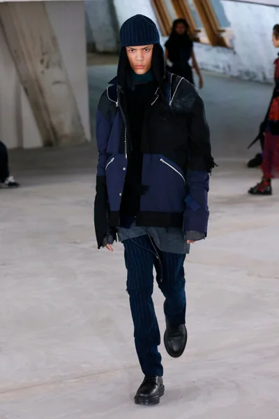 Look 15